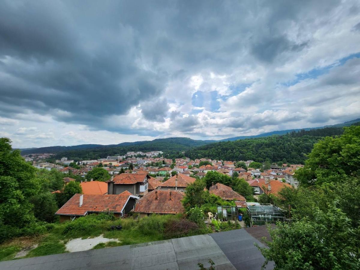 Апартамент Панорамна Гледка Trjavna Buitenkant foto