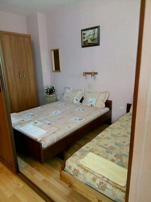 Апартамент Панорамна Гледка Trjavna Buitenkant foto