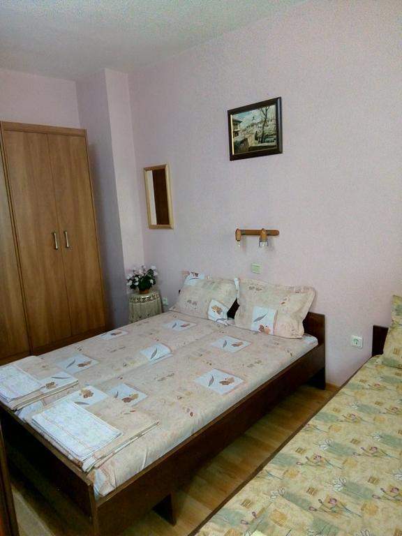 Апартамент Панорамна Гледка Trjavna Buitenkant foto