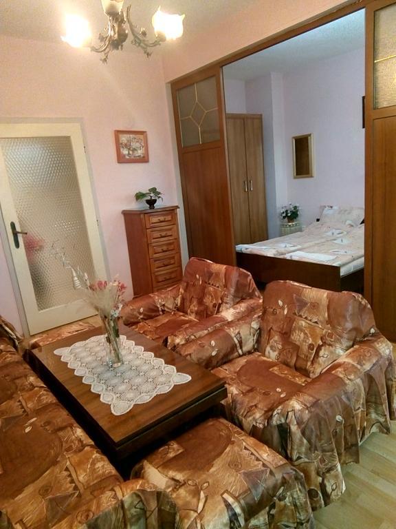 Апартамент Панорамна Гледка Trjavna Buitenkant foto
